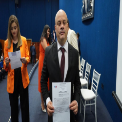 03-09 - Solenidade de Entrega de Certidões - Advogados (as) e Estagiários (as)