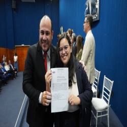 03-09 - Solenidade de Entrega de Certidões - Advogados (as) e Estagiários (as)